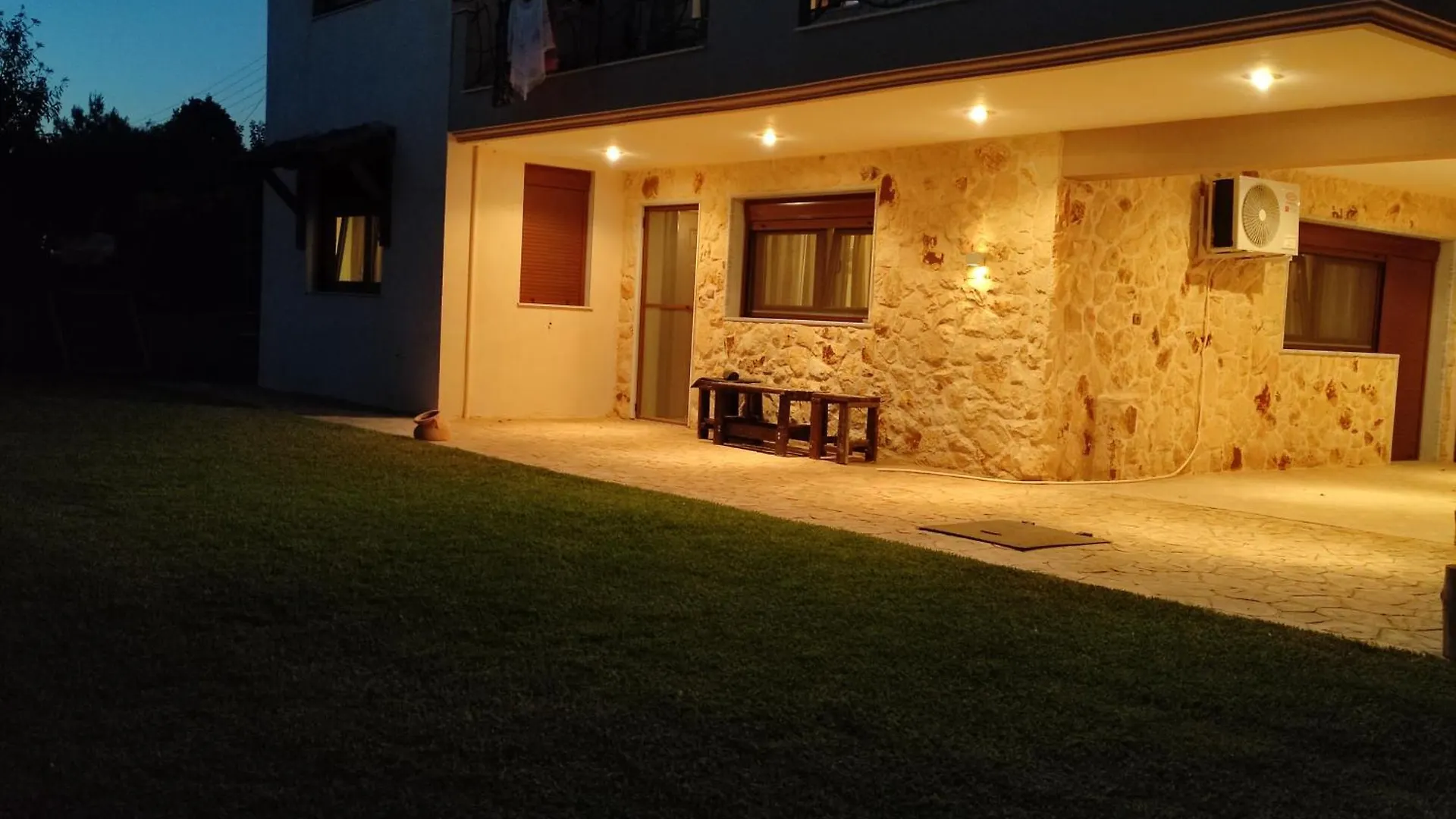 Villa Kostas Nea Kallikrateia 別荘